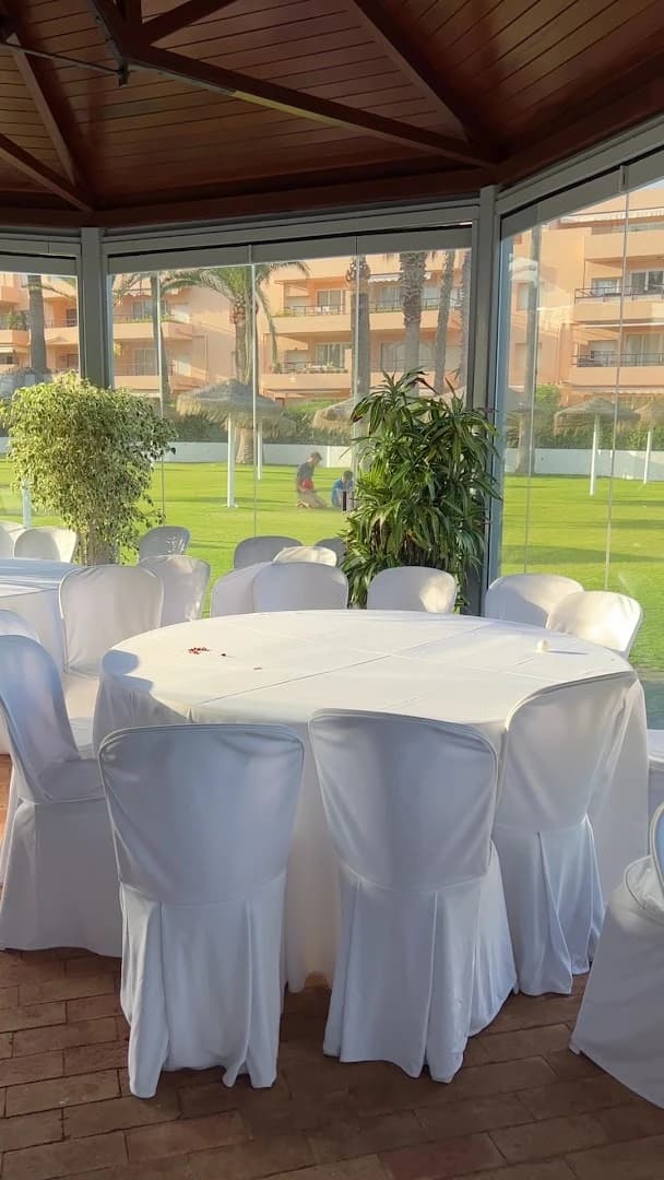 Beach Club Sotogrande Quo de Octógono